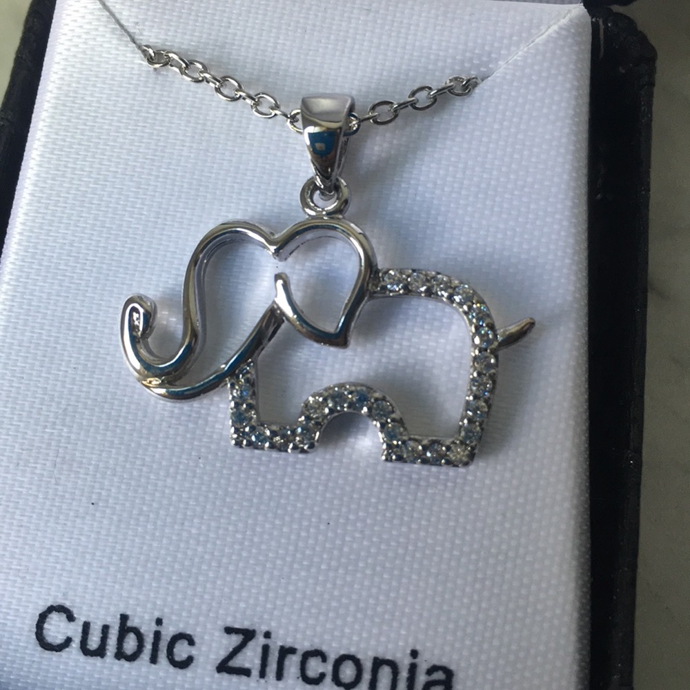 18” Elephant Pendant Necklace - Picture 2 of 4